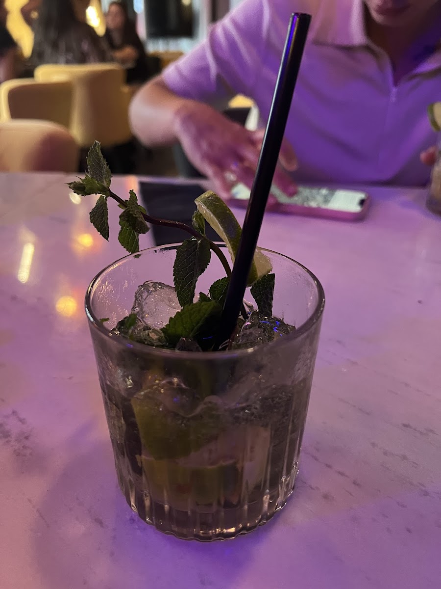 Atelier - Cafe & Restaurant-5