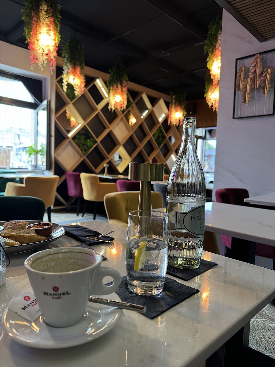 Atelier - Cafe & Restaurant-9